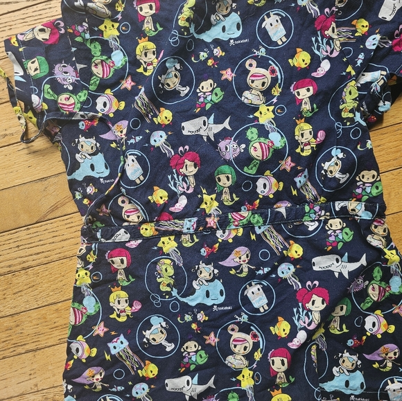 XS scrub cartoon top - Picture 3 of 3